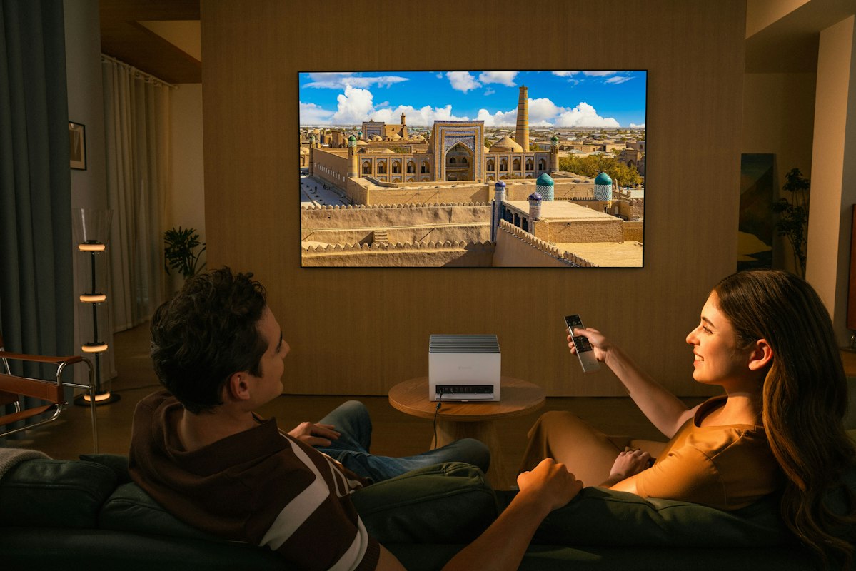 Sistem kontrol home automation dan remote control untuk home theater modern